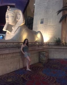 Єгипет в Лас Вегас: лоббі готелю Luxor